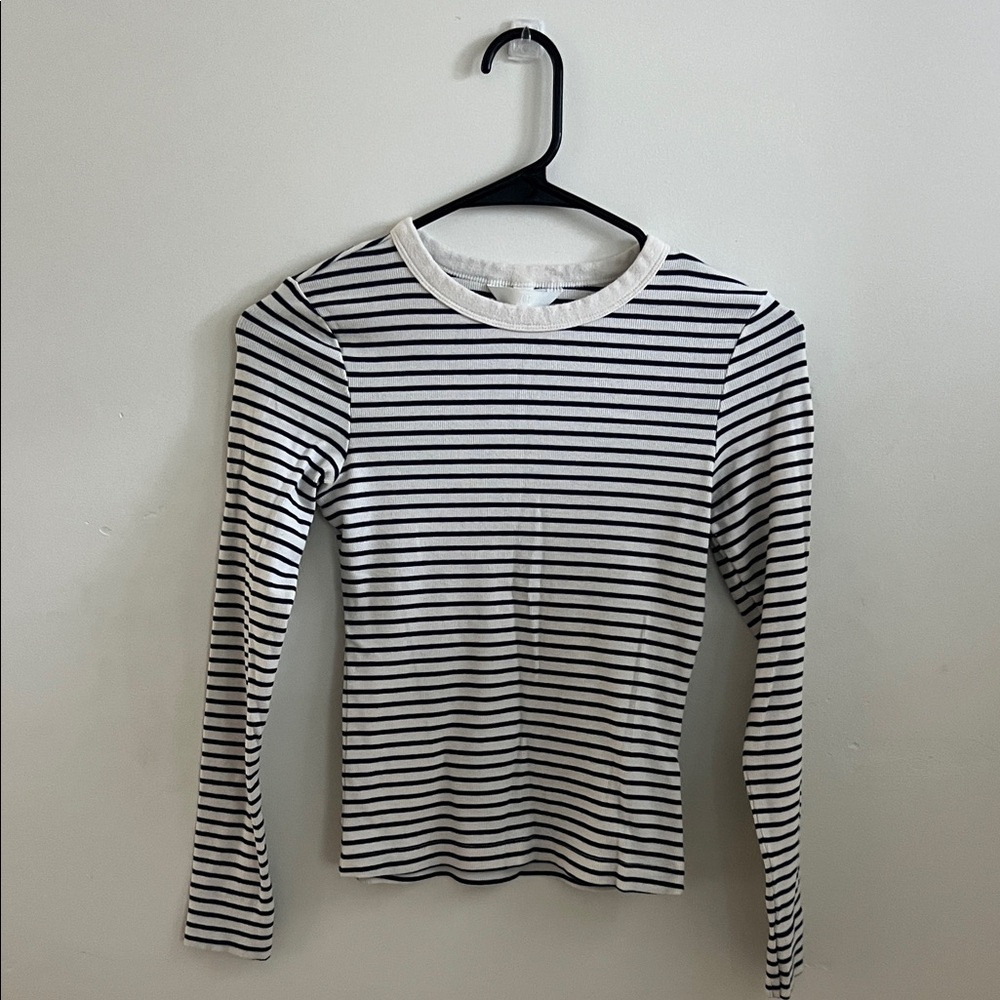 H&M Striped Navy Blue and White Women's Top Size S